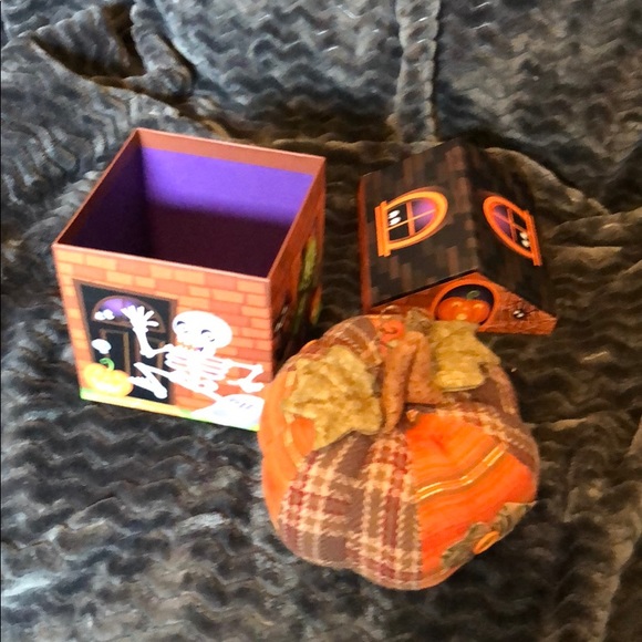 decorative pumpkin & box - Picture 4 of 4